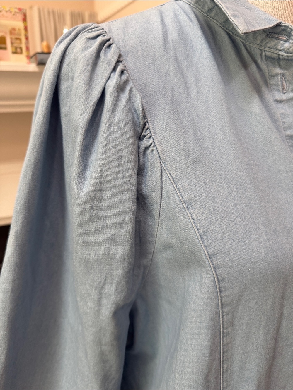 Who What Wear Light Blue Button-Down Shirt - Picture 3 of 6